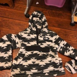 Northface men’s hooded jacket